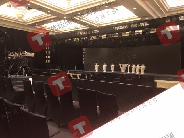 1719398907667027878.jpg 半岛体育官方网站-【前方】世预赛抽签现场已布置完毕 伊万晚间抵达