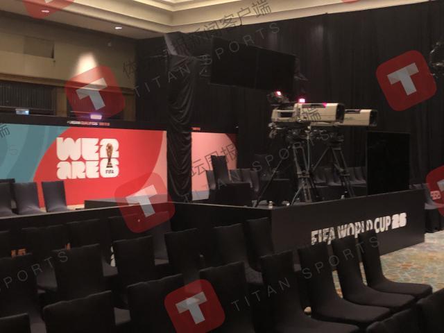 1719398910470018448.jpg 半岛体育官方网站-【前方】世预赛抽签现场已布置完毕 伊万晚间抵达