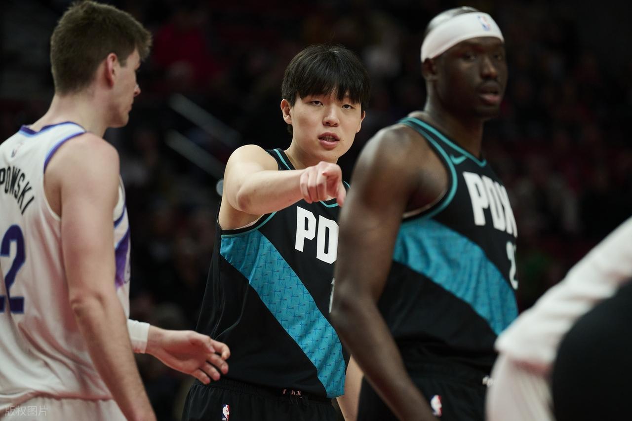 杨瀚森被弃因祸得福,开拓者超巨伤退球队或摆烂,小杨转正成基石