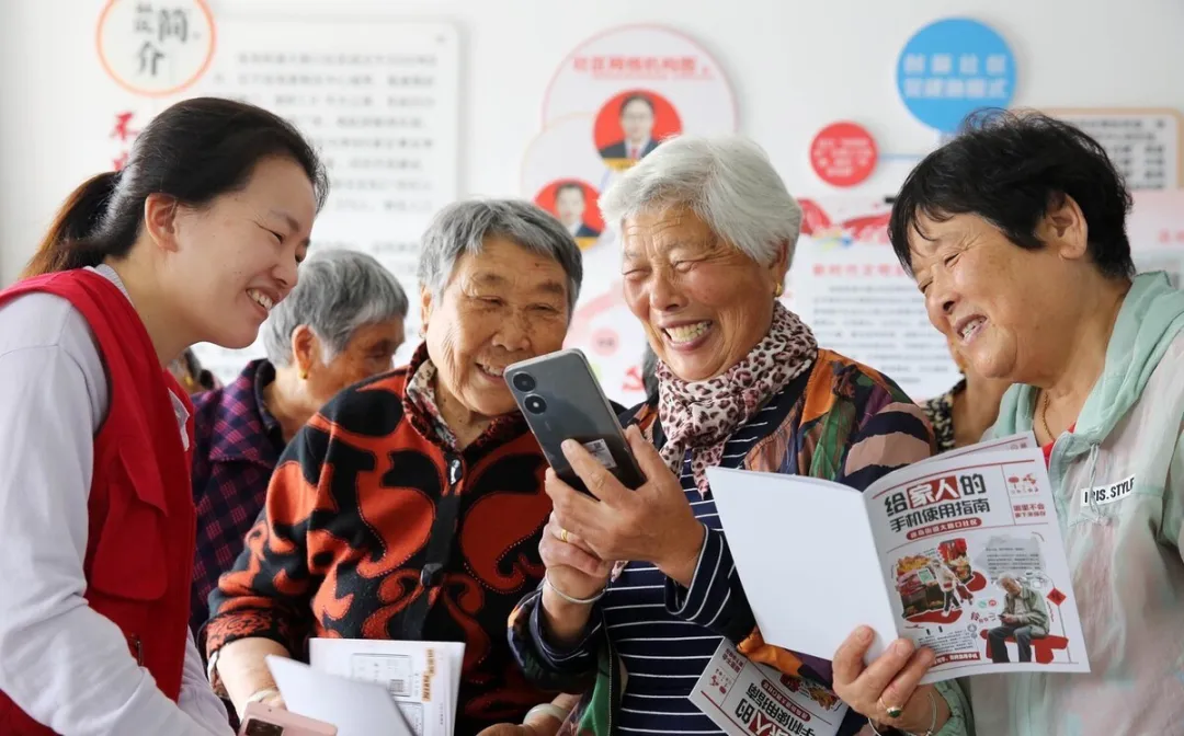 半岛体育官网-2026养老金“22连涨”稳了!工龄满40年,挂钩调整更吃香吗?